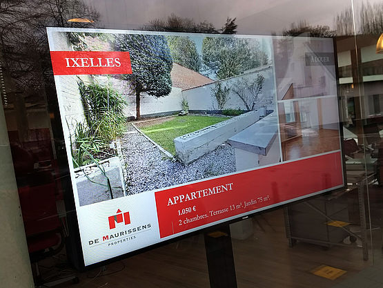 Ecran vitrine agence immobilière TAPTAP