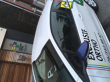 Apollo Communications - Lettrage de véhicule d'entreprise