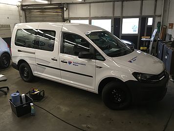 Apollo Communications - Lettrage de véhicule d'entreprise